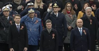 Ilie Bolojan, huiduit de suveraniști la Alba Iulia, în timp ce Nicușor Dan făcea o baie de mulțime la București (Video)