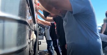 Firmele coreene au fost avertizate cu privire la vizele americane îndoielnice înainte de raidul la fabrica Hyundai (…)