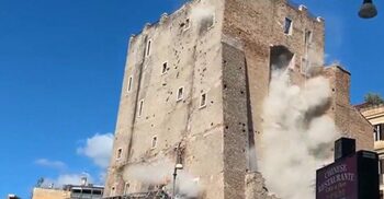 MAE: Prăbușire parțială a Turnului Conti, în centrul Romei. Doi muncitori români sunt răniți, unul este încă sub (…)