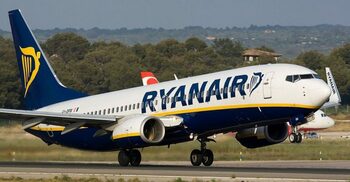 Un copil care plângea a stârnit un scandal uriaş într-un avion RyanAir care venea de la Londra. Au intervenit (…)