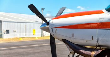 Accident aviatic în judeţul Vaslui. Un avion s-a prăbușit într-o pădure. Pilotul decedat era afaceristul Ioan Pavel. (…)