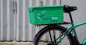 Serviciile poștale europene ripostează la noile taxe vamale aplicate de SUA