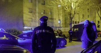 Karma lovește din nou! Un român din Italia a încercat să-și omoare soția, însă a căzut de la etaj