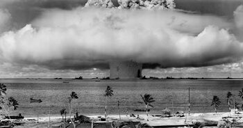 Peste 2.000 de arme nucleare au fost detonate în ultimii 80 de ani. Efectele lor persistă încă în lume