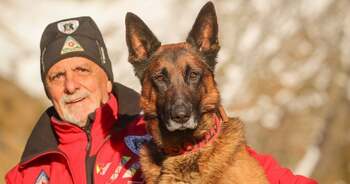 Câinele salvamont Athos a impresionat la stagiul de pregătire din Munții Făgăraș, în condiții de iarnă autentică. (…)