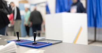 BEC a respins doi candidaţi pentru Primăria Capitalei. Un al treilea dosar a fost amânat