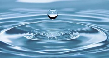 MIT dezvoltă un dispozitiv cu ultrasunete care transformă aerul în apă potabilă în doar câteva minute