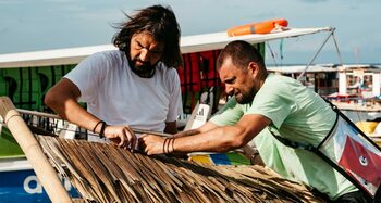 Gabi Tamaş şi Dan Alexa, într-o sărăcie de nedescris. Imagini cu locurile mizere în care fotbaliştii milionari au (…)