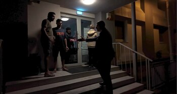 George Simion insistă cu blocurile pentru migranți, după ce Ciucu l-a contrazis: „Îl aștept pe primarul lui Bolojan, (…)