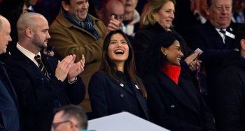 Ea are o avere de zeci de milioane de euro, dar preferă să meargă cu metroul: „Nu mă recunoaște lumea”