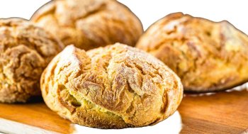 Cea mai bună pâine din lume poate fi preparată chiar la tine acasă. Este o adevărată delicatesă, iar oamenii o (…)