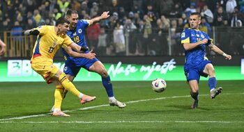 Ce s-a întâmplat în vestiare la pauza meciului Bosnia – România. Fotbalistul a rupt tăcerea