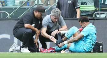 Dezastru pentru Neymar! Cât va lipsi starul brazilian după ce s-a accidentat din nou