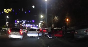 Accident în lanț pe Calea Văcărești: cinci mașini implicate. O femeie a fost rănită