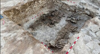 Comorile unui războinic trac descoperite de arheologi. Cine a fost „Lordul din Sakar” și ce armă cumplită mânuia în (…)