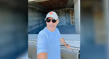 Dan Negru, despre celebra PASARELĂ din Mamaia care este lipită de un bloc: „Asta e distanța dintre particular și stat”