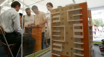 Piaţa imobiliară. Preţurile în scădere ale caselor şi apartamentelor?