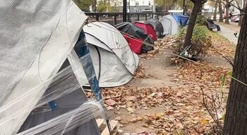 Imagini dezolante din Londra. „Orașul de corturi” în care trăiesc și români: „Nu e sigur aici, mai ales noaptea”