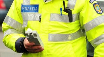 Aproape de comă alcoolică la volan, un bărbat a provocat un accident în Băile 1 Mai