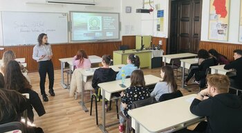 Peste 2.000 de elevi au renunțat la școală în ultimii 5 ani, în județul Iași / Rata abandonului, mai mare cu 53% la (…)