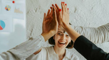 3 zodii vor relua legături importante din trecutul lor, în noiembrie 2025