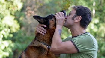 8 semne că ești pregătit să ai grijă de un câine