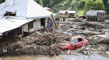 Câți bani a donat Ion Țiriac pentru sinistrații din comuna Broșteni. Magnatul n-a stat pe gânduri și a trimis suma (…)