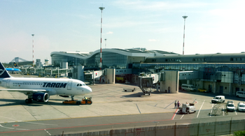 Dosar penal după ce o DRONĂ a fost observată în spațiul aerian deasupra Aeroportului Henri Coandă. Autoritățile (…)