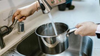 Informații contradictorii despre apa din Prahova: Oamenii sunt bulversați de alerte și anunțuri care se bat cap în cap