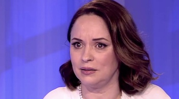 Andreea Marin, imagine îngrijorătoare de pe patul de spital! ”Zâna” a fost supusă unei intervenții. Primele (…)