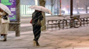 Ploi, lapoviță și ninsoare în aproape toată țara, în acest weekend