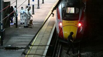 Atac în Marea Britanie: Numeroși pasageri au fost înjunghiați într-un tren