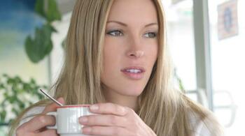 Modul surprinzător în care cafeaua poate adăuga cinci ani la viață și încetini îmbătrânirea