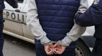 Un adolescent a fost reținut, după ce a lovit un profesor de 72 de ani, într-o sală de clasă din Târgoviște