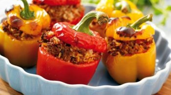 Ce trebuie să știi ca să-ți iasă cei mai buni ardei umpluți (cu carne sau de post)
