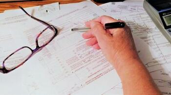 Contabila Inspectoratului Școlar Județean Constanța a furat banii profesorilor