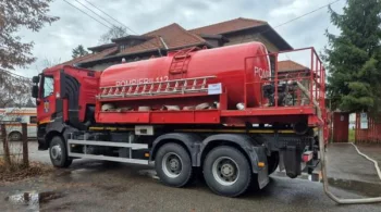 Criza apei menajere în Prahova: 35.000 de litri de apă, distribuiți luni cu cisternele ISU