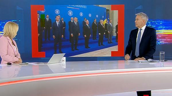 Directori din companii de stat, "blindaţi" cu contracte. Ce salariu are vicepremierul Dragoș Anastasiu?