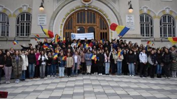 Tradiție, identitate și mândrie națională. Cum au celebrat elevii Colegiului „Calistrat Hogaș” din Piatra-Neamț Ziua (…)