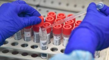 Spania, lovită de cea mai gravă epidemie de gripă din ultimii 15 ani. Un bărbat a așteptat 160 de ore pe holul (…)