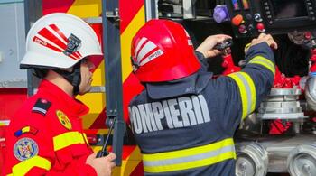 Explozie de la o acumulare de gaze, într-un bloc din Râmnicu Sărat