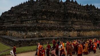 O femeie din Thailanda a fost găsită vie într-un sicriu înainte de a fi incinerată la un templu