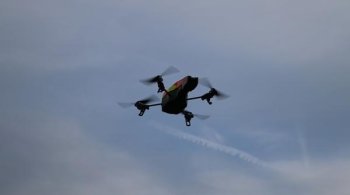 Fermierii se opun adoptării legii care permite pulverizarea pesticidelor cu drone