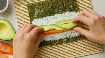 Gustul Japoniei în bucătăria ta: Cum să faci sushi acasă
