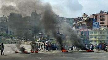 Haos în Nepal: Parlamentul incendiat la Kathmandu, peste 25 de morți și sute de răniți în urma protestelor violente