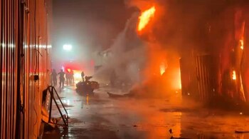 Aer irespirabil în București după incendiul de la Dragonul Roșu. Berceniul, cel mai afectat: poluare de patru ori (…)