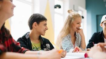 Limba română: Ce înseamnă „neofit”?