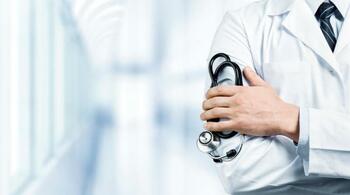 Ministrul Sănătății vrea consultații până la ora 20:00, medicii spun că ar trebui să se „dedubleze”, ca să lucreze (…)