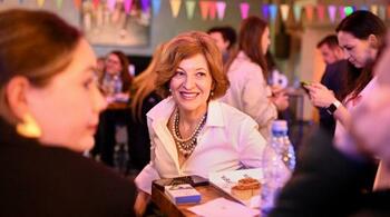 Oana Gheorghiu a depus jurământul pentru funcția de vicepremier. Grindeanu nu a participat