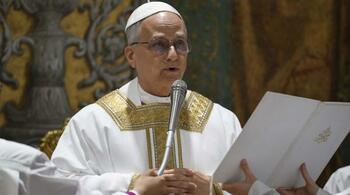 Papa Leon al XIV-lea critică ferm noua cursă a înarmărilor şi lipsa de măsuri în privinţa crizei climatice